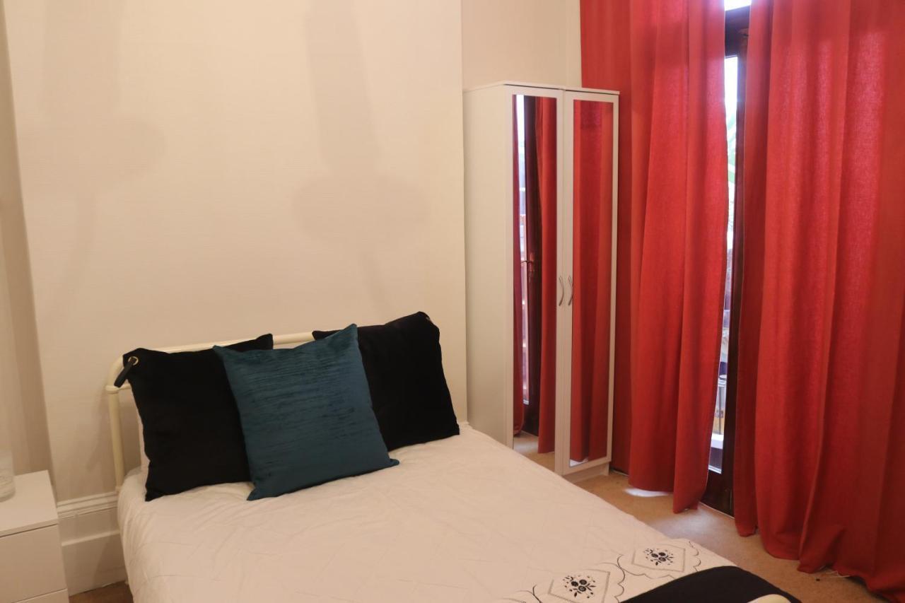 لندن Inviting You To Your Home From Home 10 Minutes From Stratford Westfield المظهر الخارجي الصورة