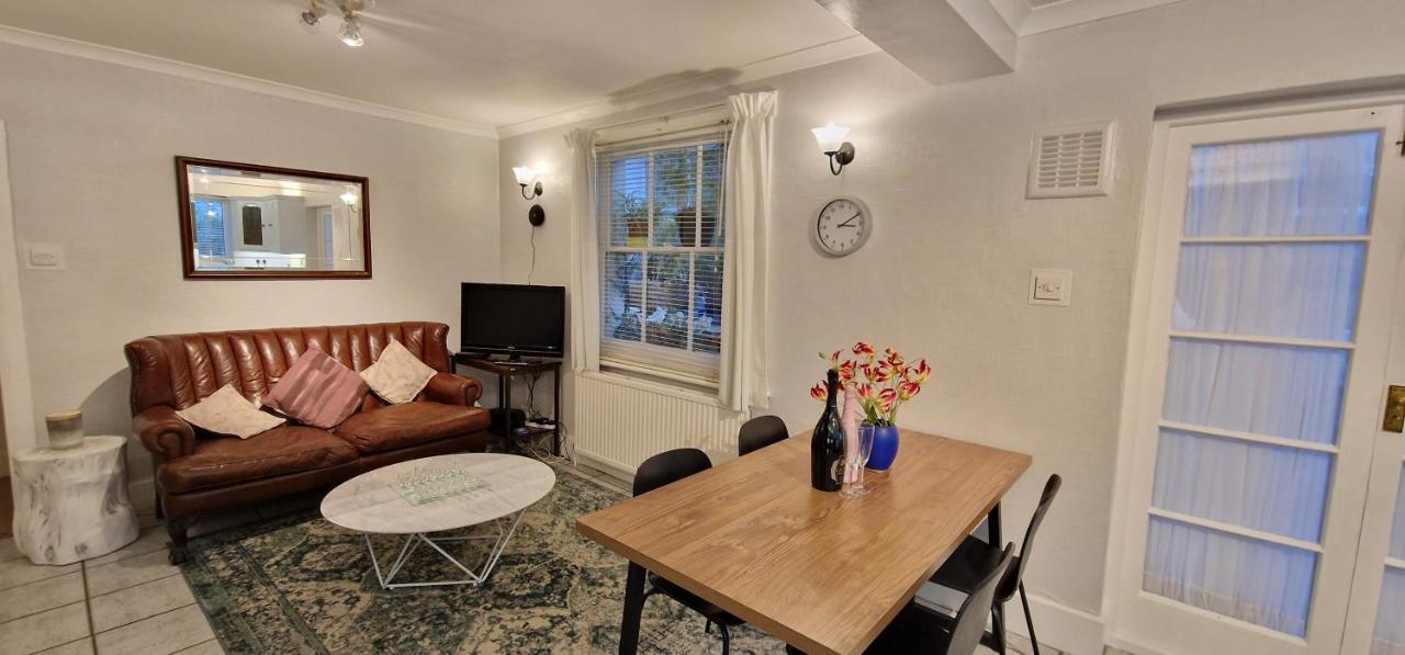 لندن Inviting You To Your Home From Home 10 Minutes From Stratford Westfield المظهر الخارجي الصورة