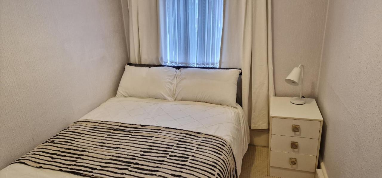لندن Inviting You To Your Home From Home 10 Minutes From Stratford Westfield المظهر الخارجي الصورة
